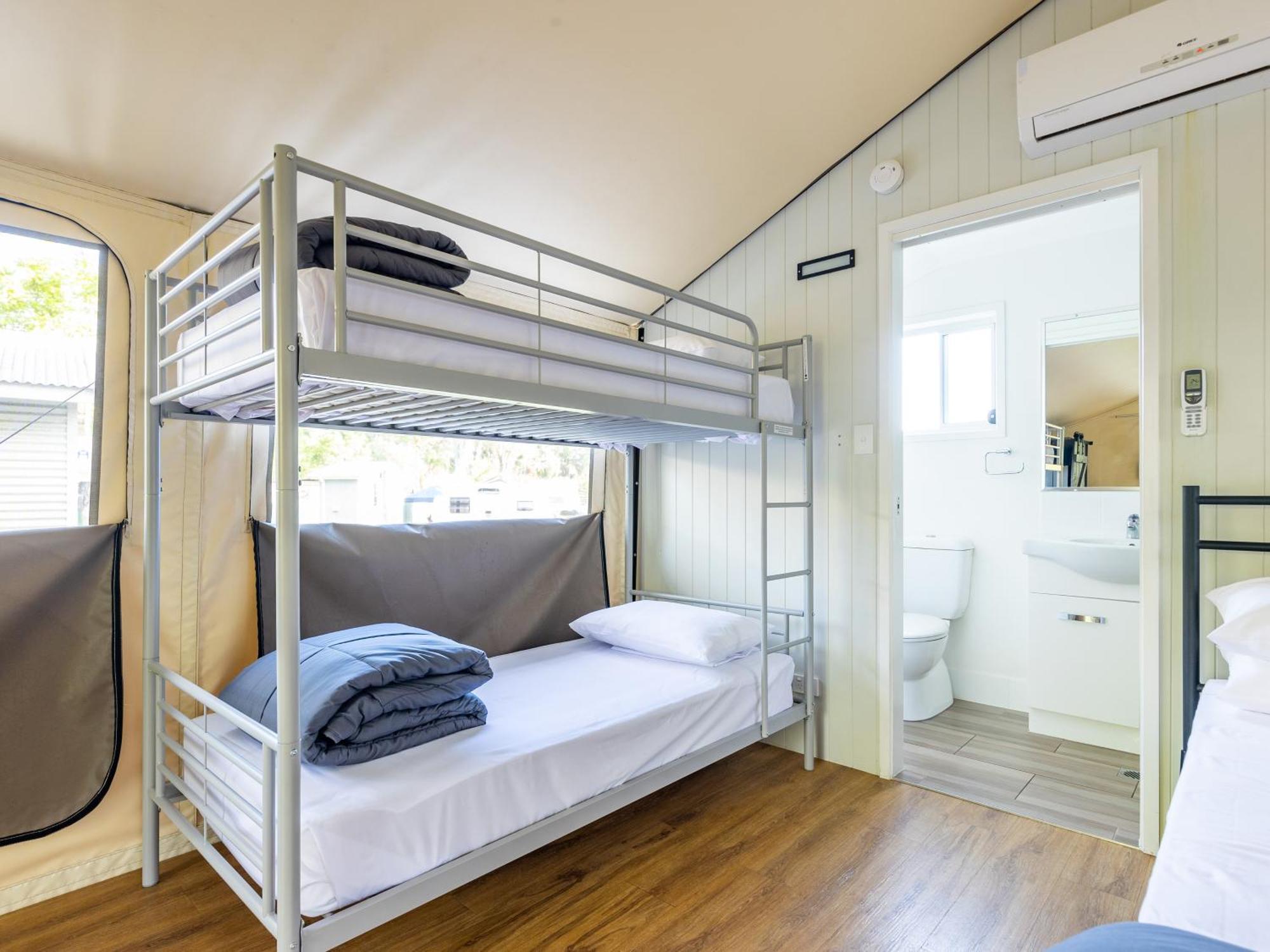 Nrma Treasure Island Holiday Resort ゴールドコースト 部屋 写真